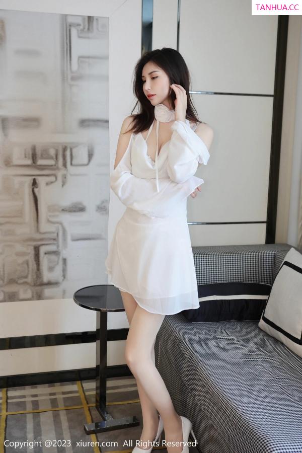 [XiuRen]高清写真图 2023.06.08 No.6877 王曼柔 丰腴美腿